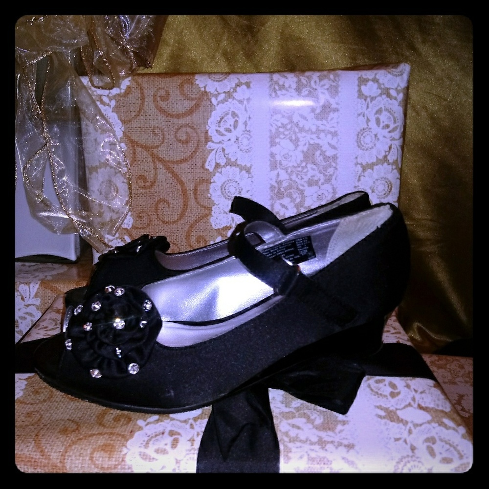 Girls dress shoes
